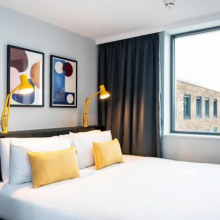 Staycity Tivoli Hotel