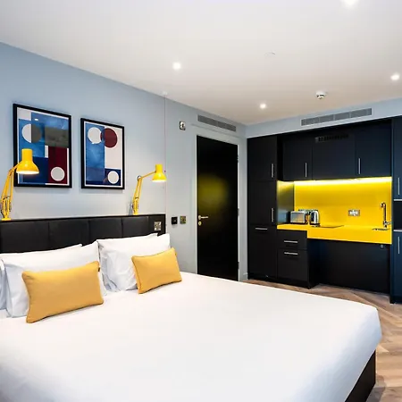 酒店 Staycity Tivoli 4*