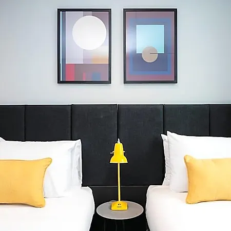 Hotel Staycity Tivoli