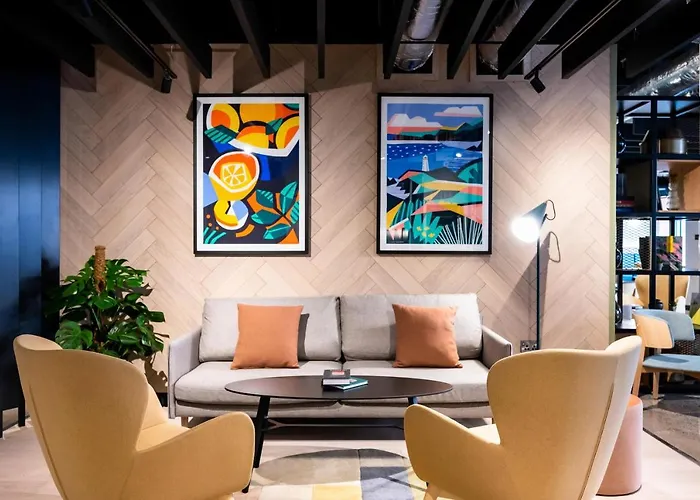 Staycity Tivoli Hotel