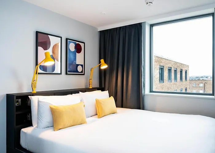 Staycity Tivoli Hotel