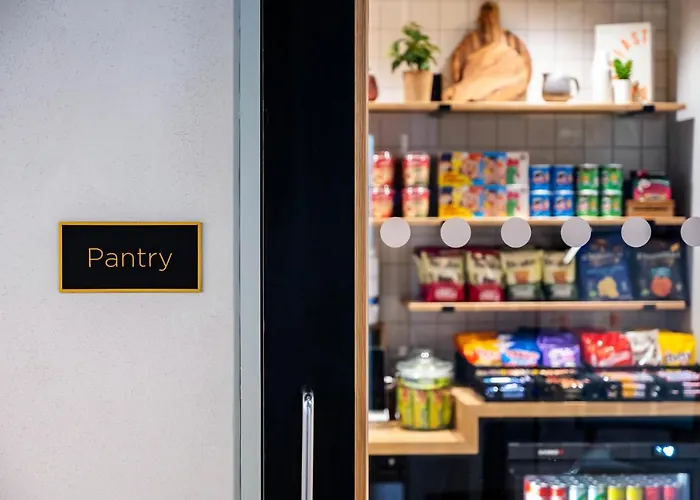 מלון Staycity Tivoli