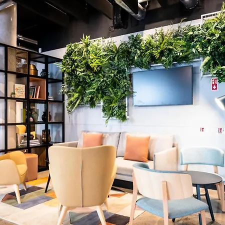 شقة فندقية Staycity Tivoli 4*