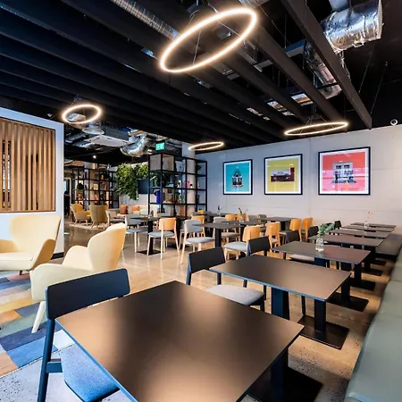 شقة فندقية Staycity Tivoli 4*