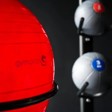 Staycity Tivoli Apart-hotel 4*